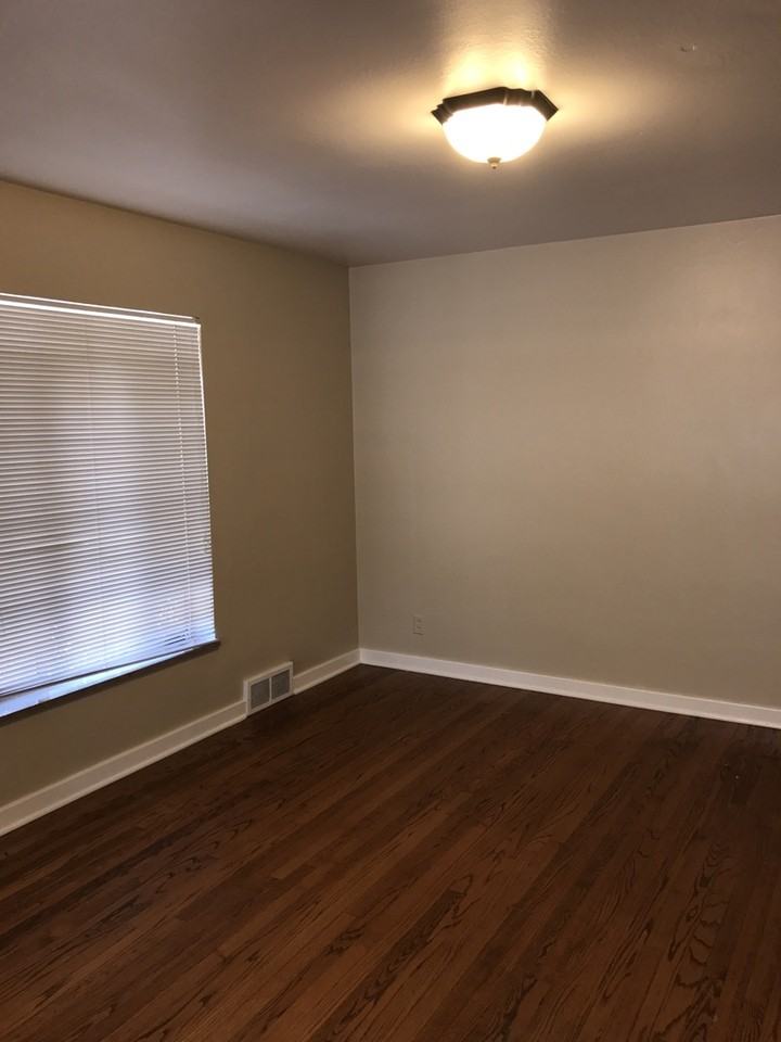 3110 N Hudson Ave - Photo 4 of 13