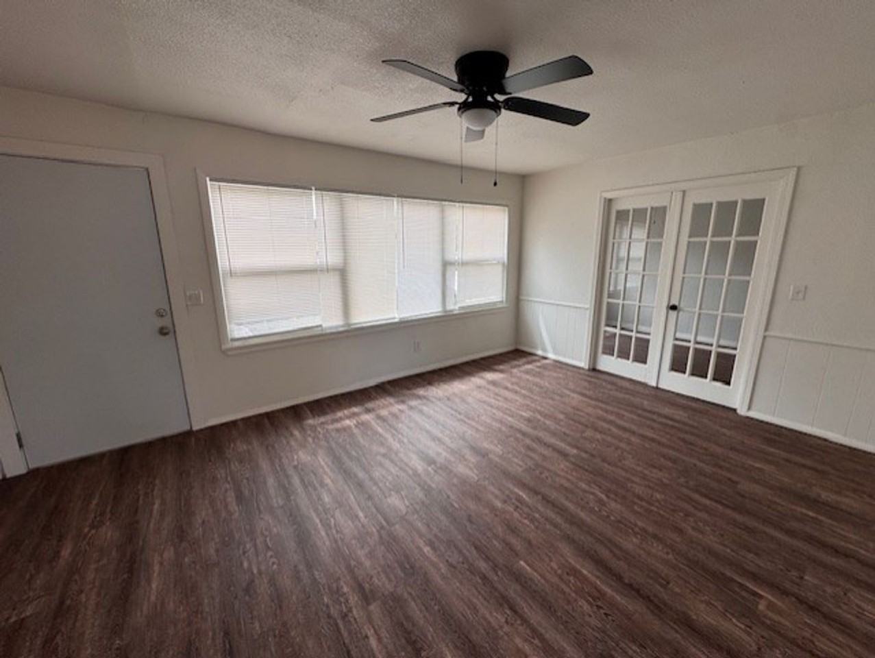 2917 Shirley Ln - Photo 3 of 12