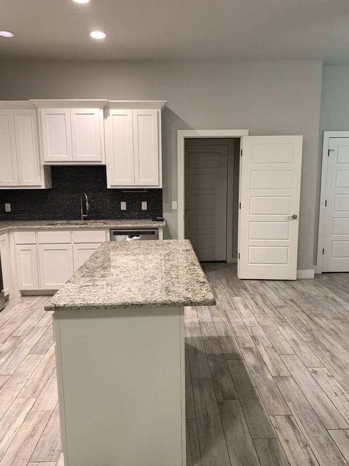 200 Woodbriar Rd - Photo 4 of 27