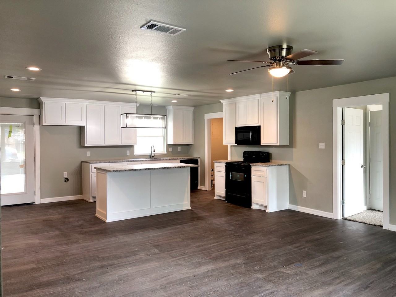 815 Hickory St - Photo 2 of 13