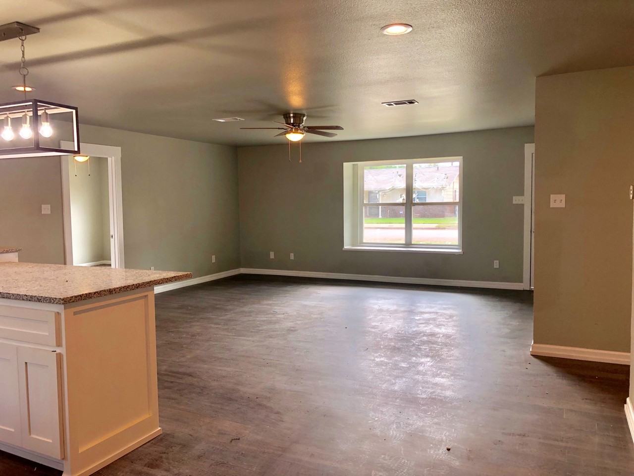 815 Hickory St - Photo 3 of 13