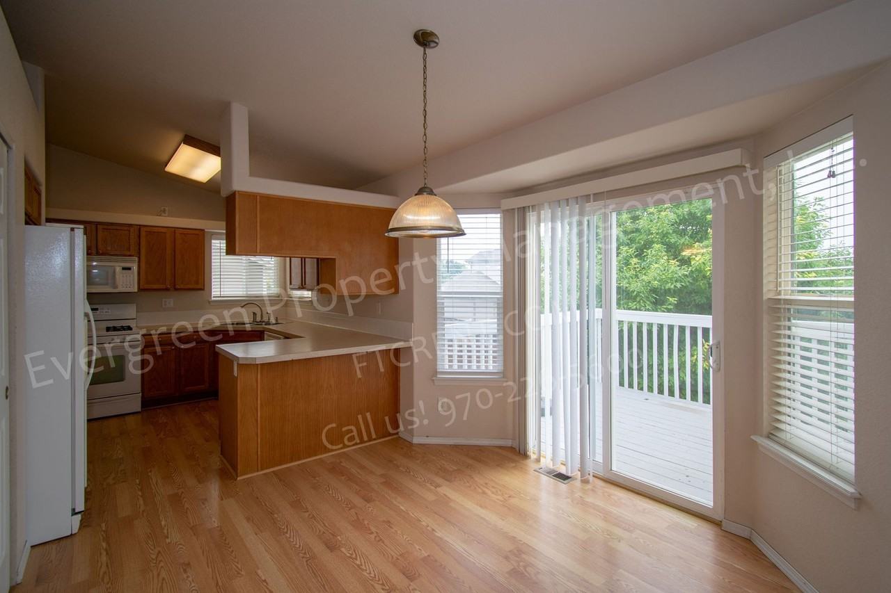 413 Hawthorne Ave - Photo 7 of 43