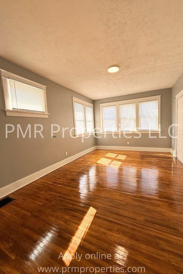 1820 Miami St - Photo 3 of 11