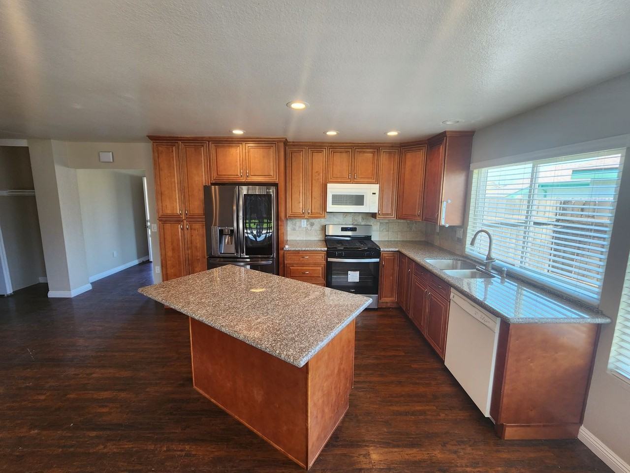 8411 Menkar Rd - Photo 5 of 15