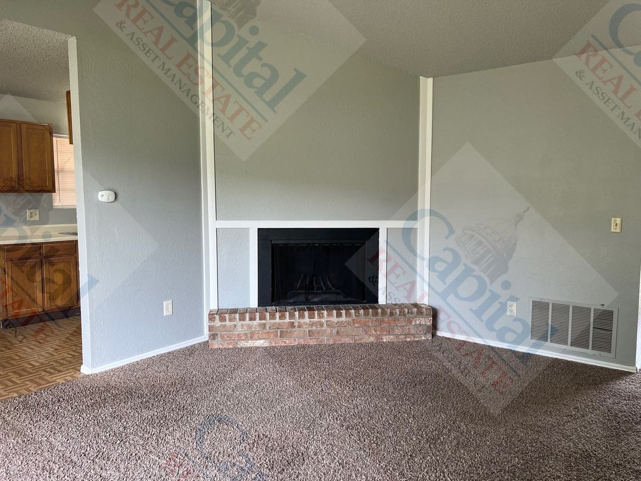 10220 Isaac Dr - Photo 3 of 35