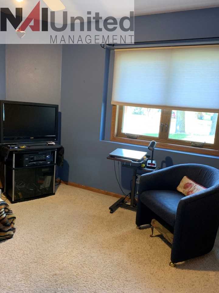 373 Muirfield Ct - Photo 7 of 14