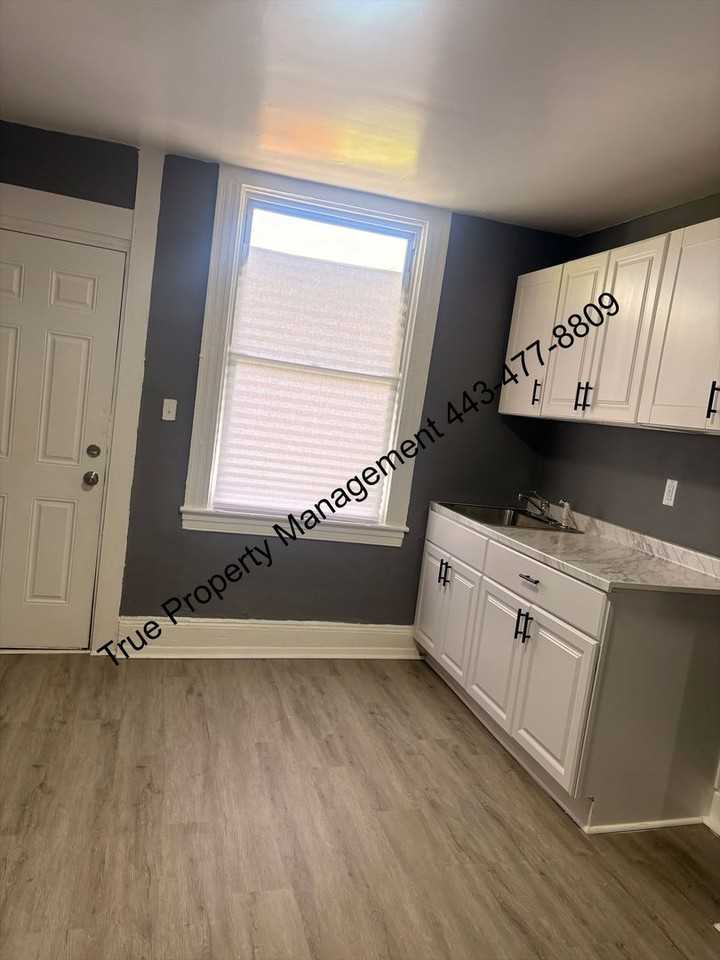 3127 Baker St - Photo 6 of 16