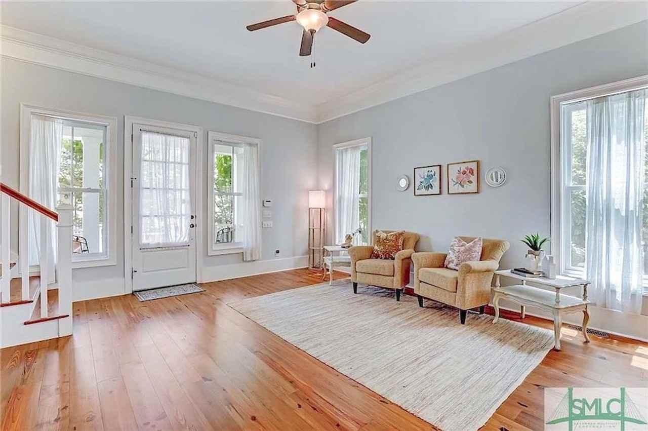 423 E 31st St - Photo 7 of 22