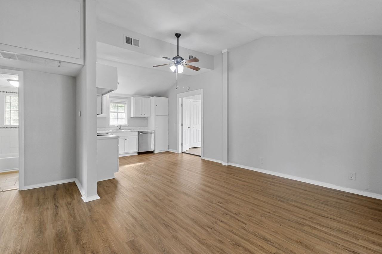 1512 West St - Photo 4 of 16