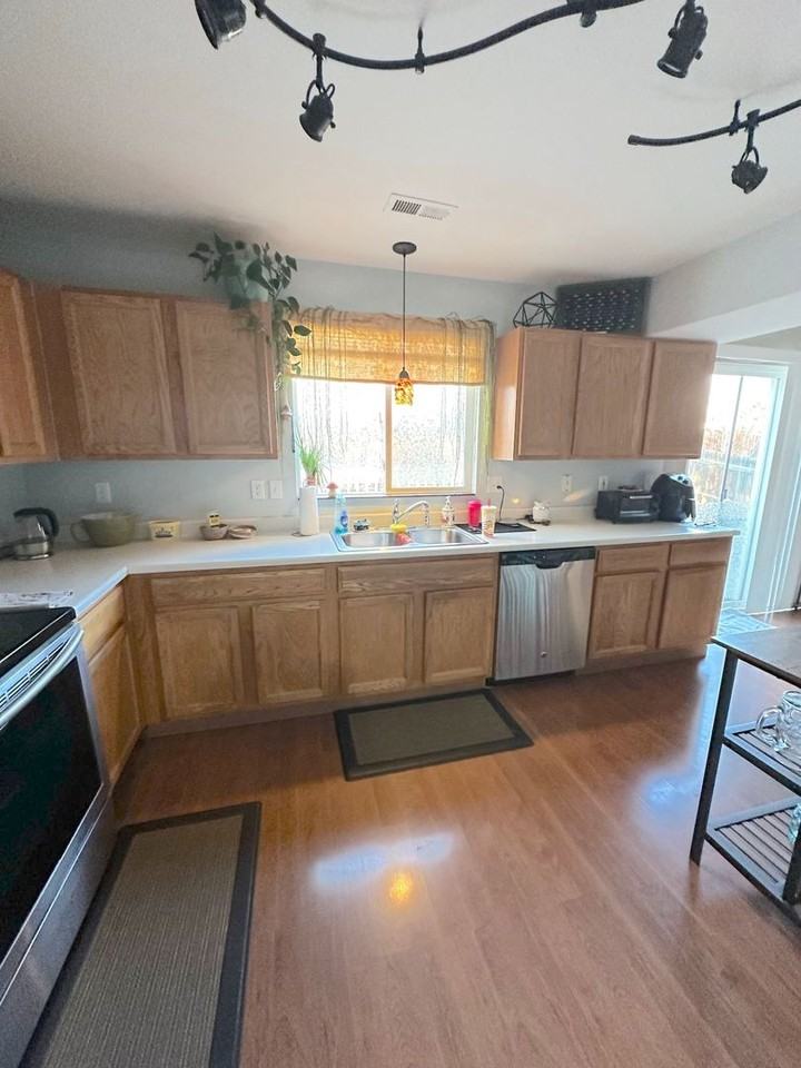 6428 Cache Dr - Photo 4 of 11