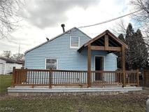 906 Daniels Ave - Photo 1 of 1