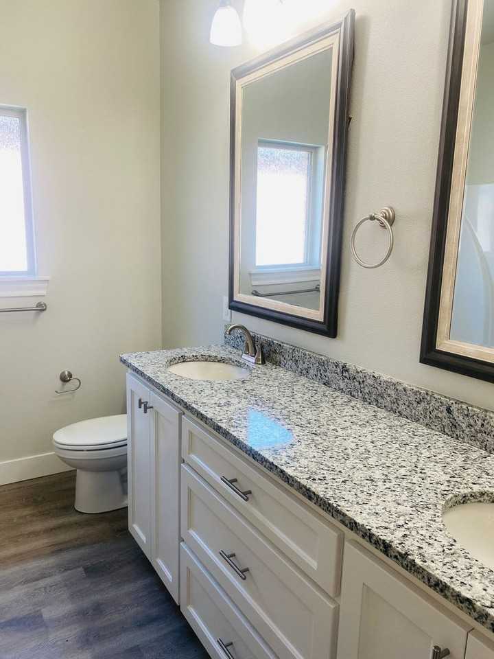 7731 97th St - Photo 2 of 27