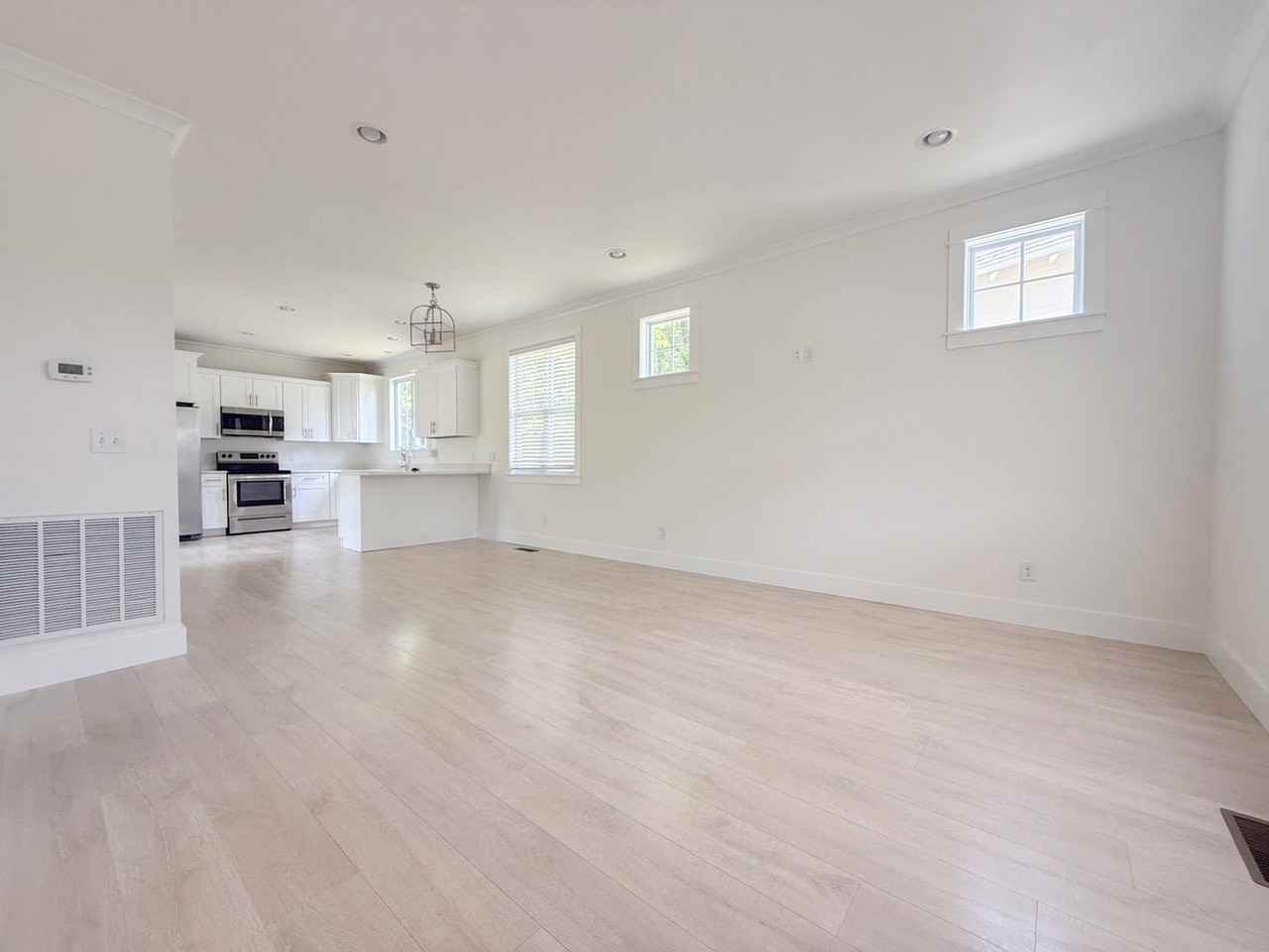 431 Juniper Dr - Photo 2 of 39