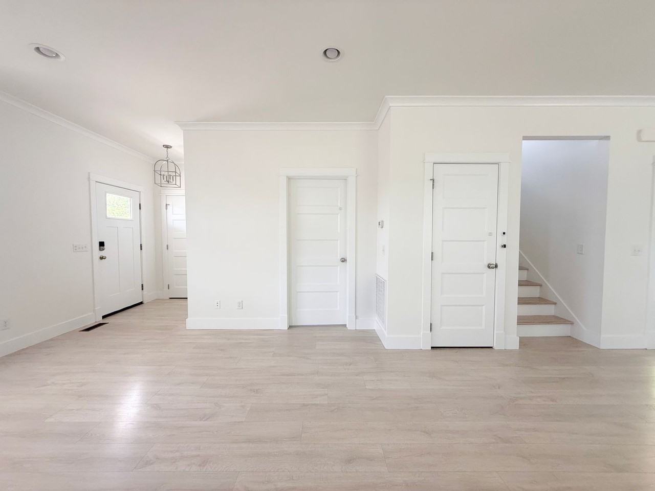 431 Juniper Dr - Photo 4 of 39