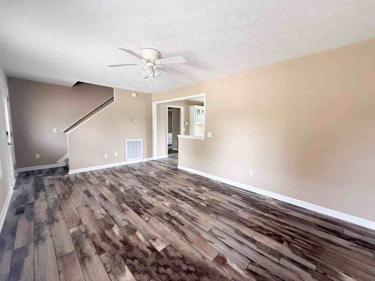 1301 Fisk Rd - Photo 4 of 40