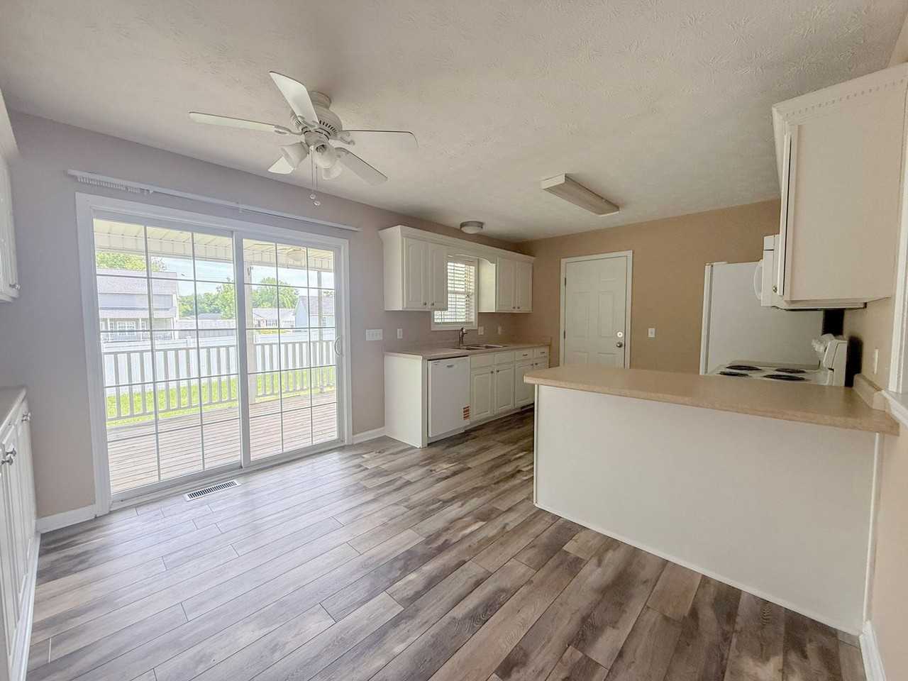 1301 Fisk Rd - Photo 6 of 40