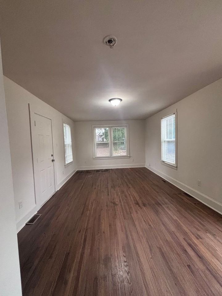 3829 N Sharon Amity Rd - Photo 5 of 12