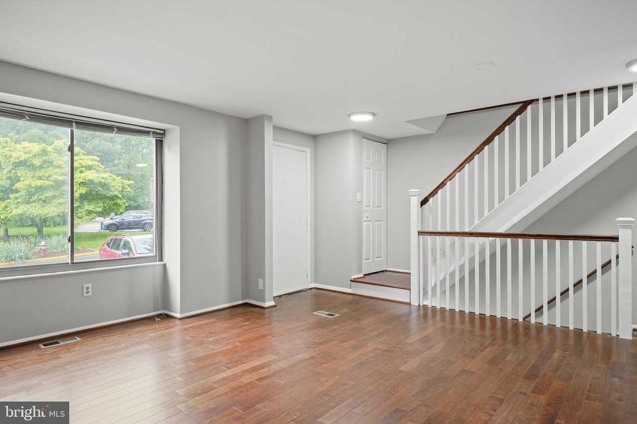 5863 Jacksons Oak Ct - Photo 5 of 39
