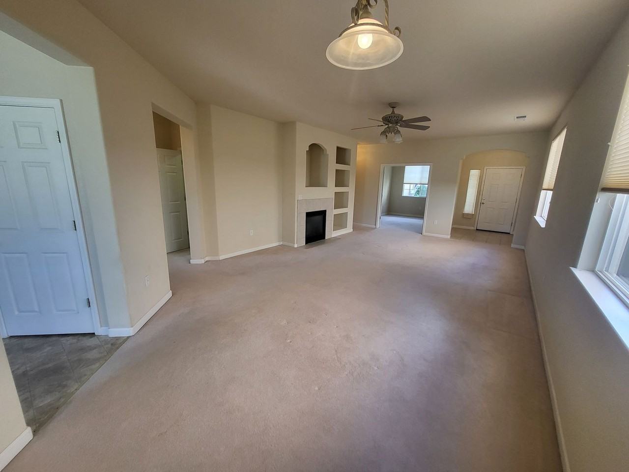 353 Royal Troon Dr - Photo 3 of 12