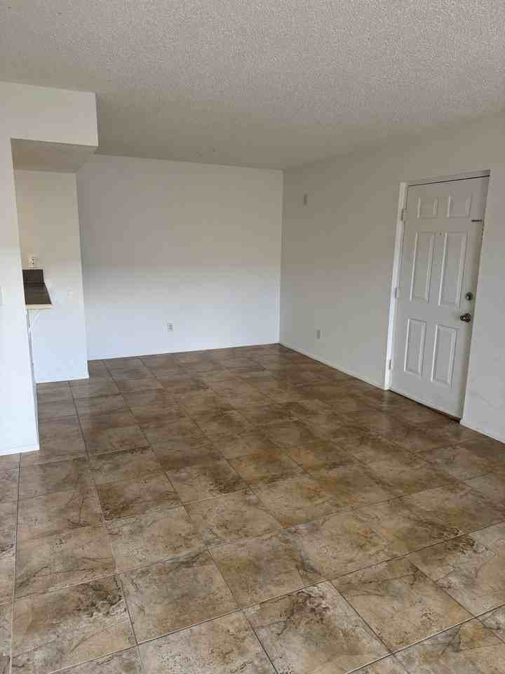 933 Sonesta Ave Ne #J102 - Photo 2 of 19