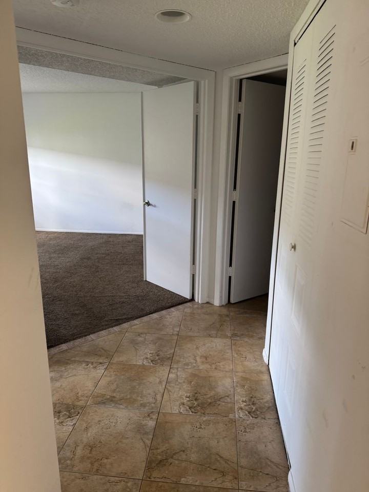 933 Sonesta Ave Ne #J102 - Photo 6 of 19