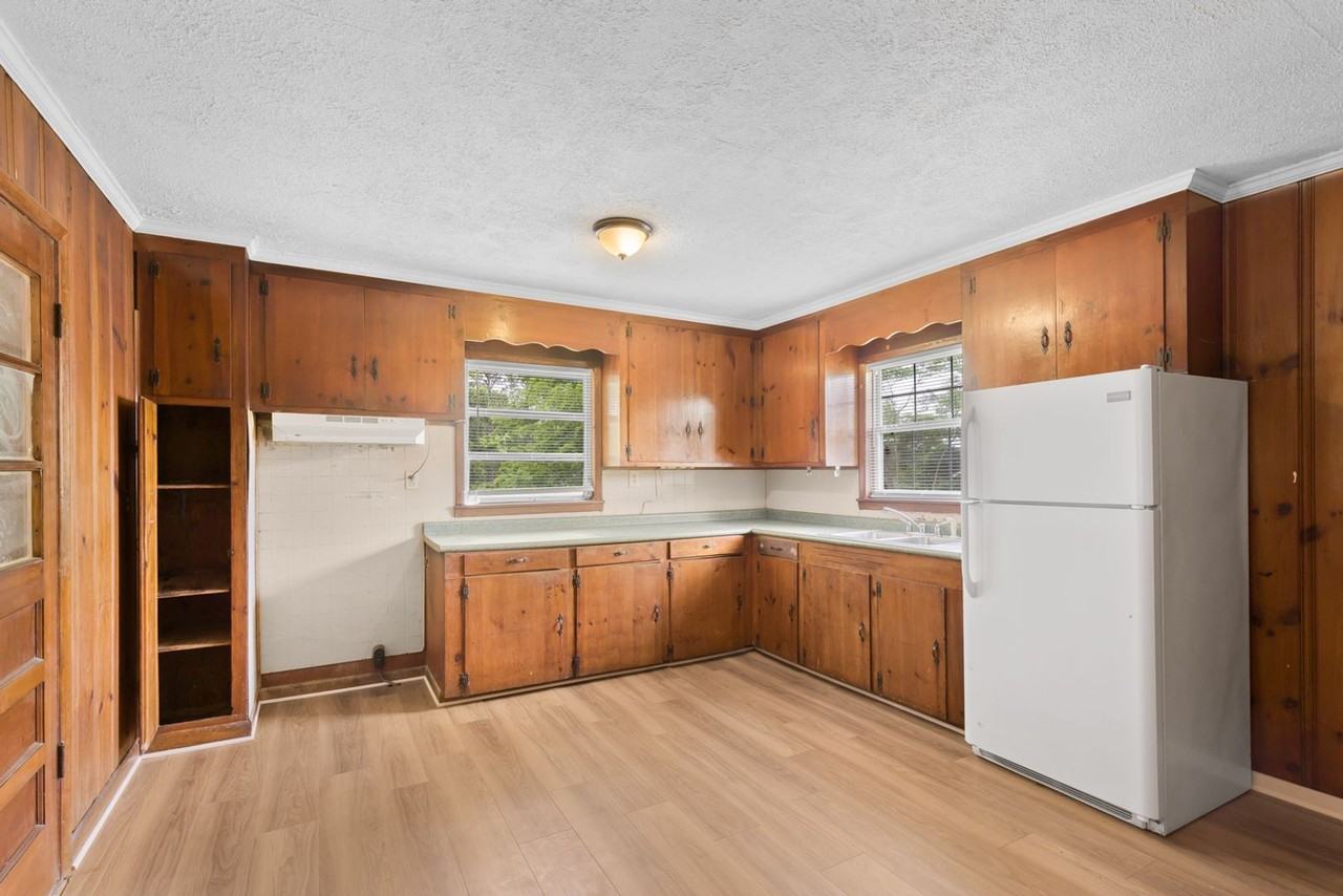 305 N 16th St - Photo 4 of 31