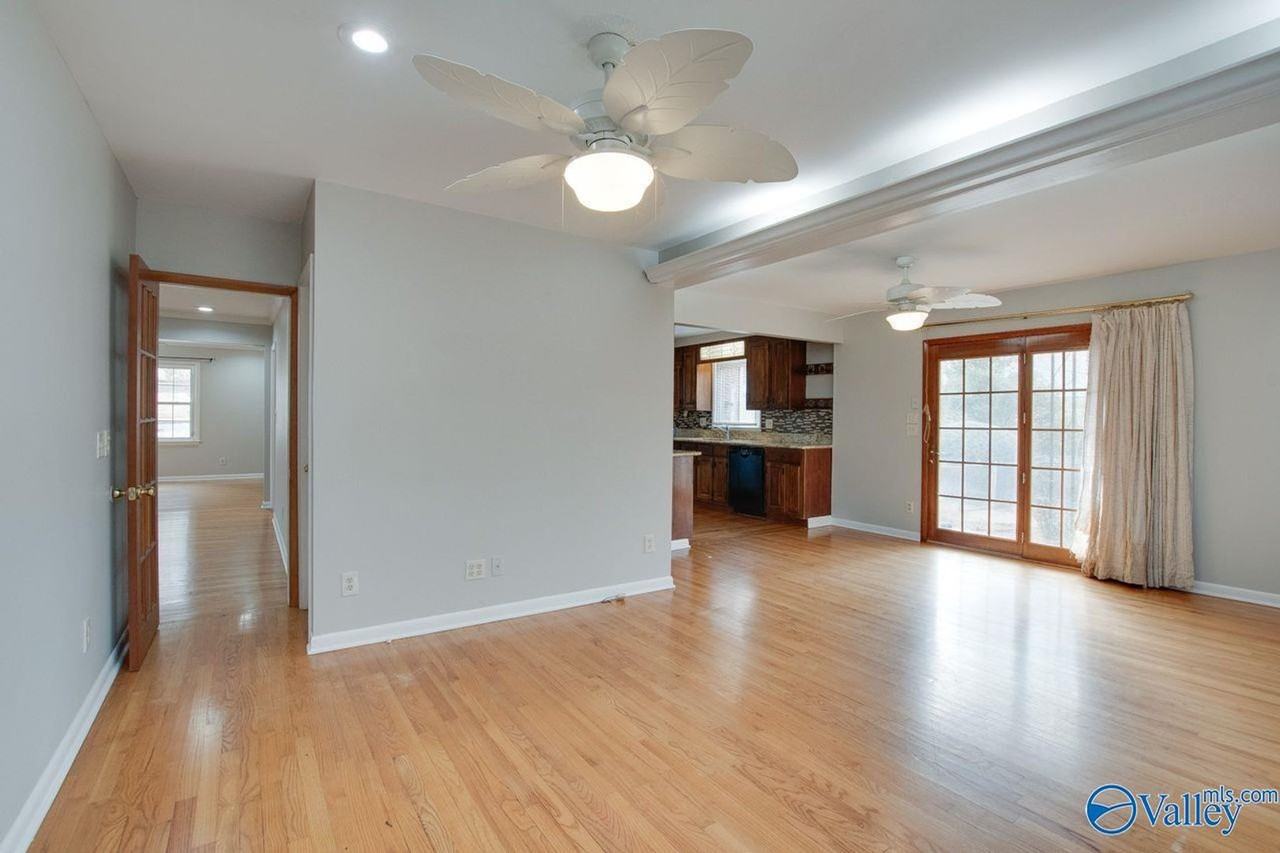 2700 Briarwood Cir Se - Photo 6 of 29