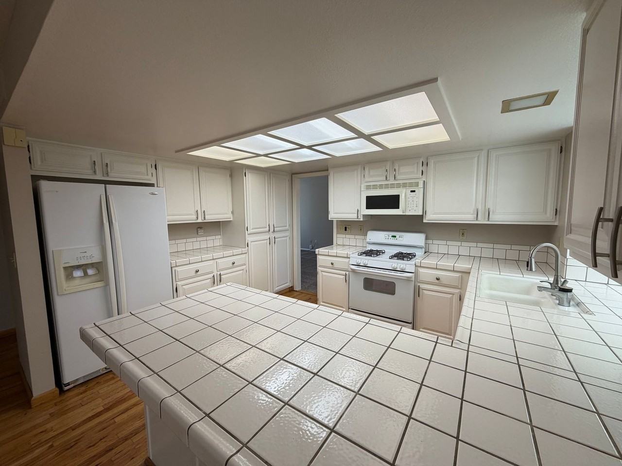 3110 Sweet Clover St - Photo 7 of 36