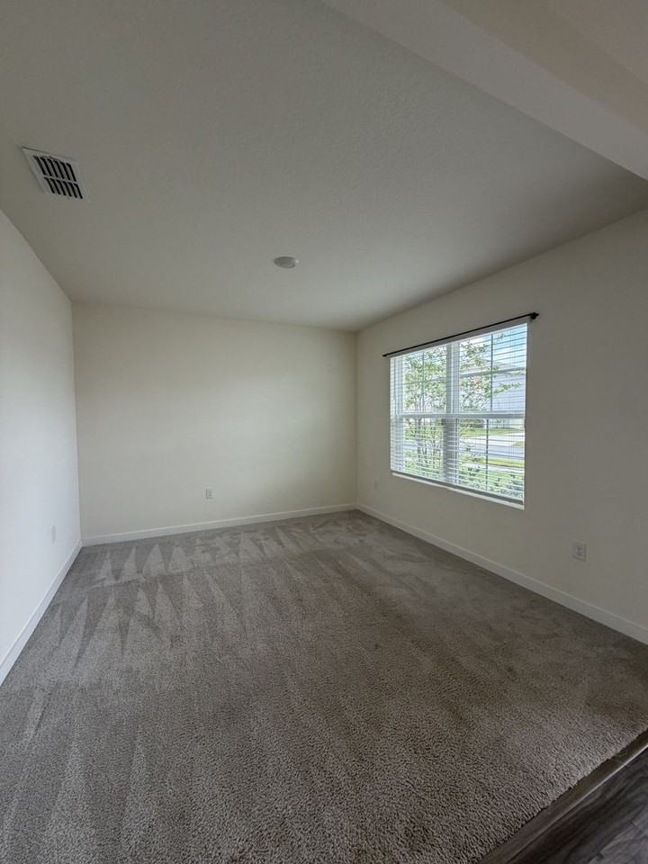 421 Chayne Pl - Photo 3 of 50