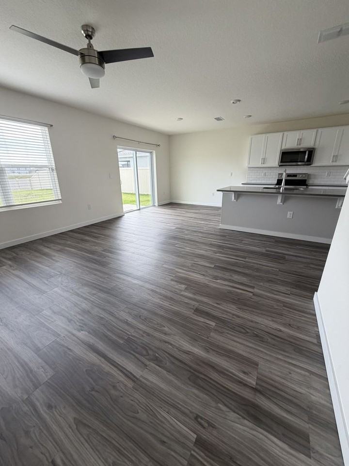 421 Chayne Pl - Photo 7 of 50