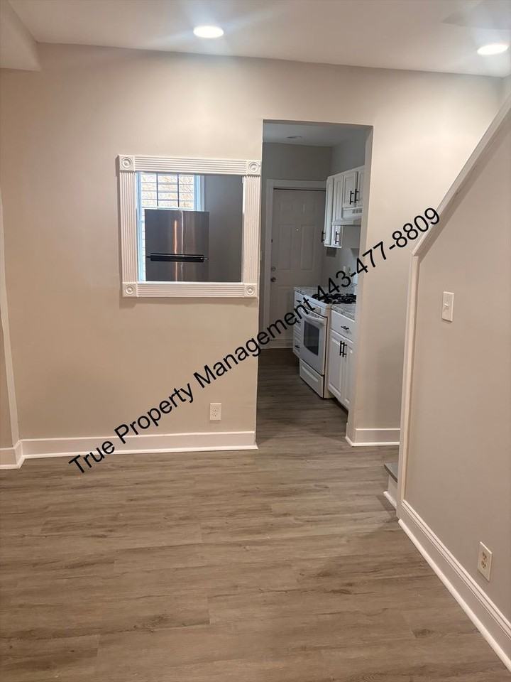 1614 N Calhoun St - Photo 3 of 14