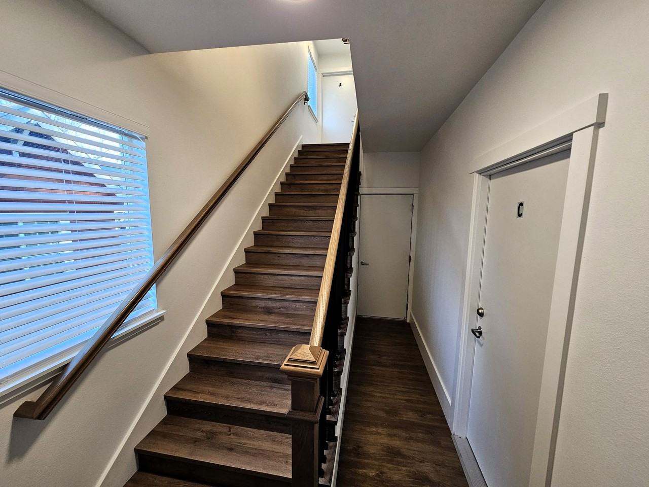 Where Dreams Meet Location. Modern/Unique Unit & FREE Parking! - Photo 2 of 4