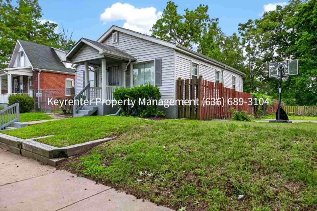 5936 Theodore Ave - Photo 3 of 33