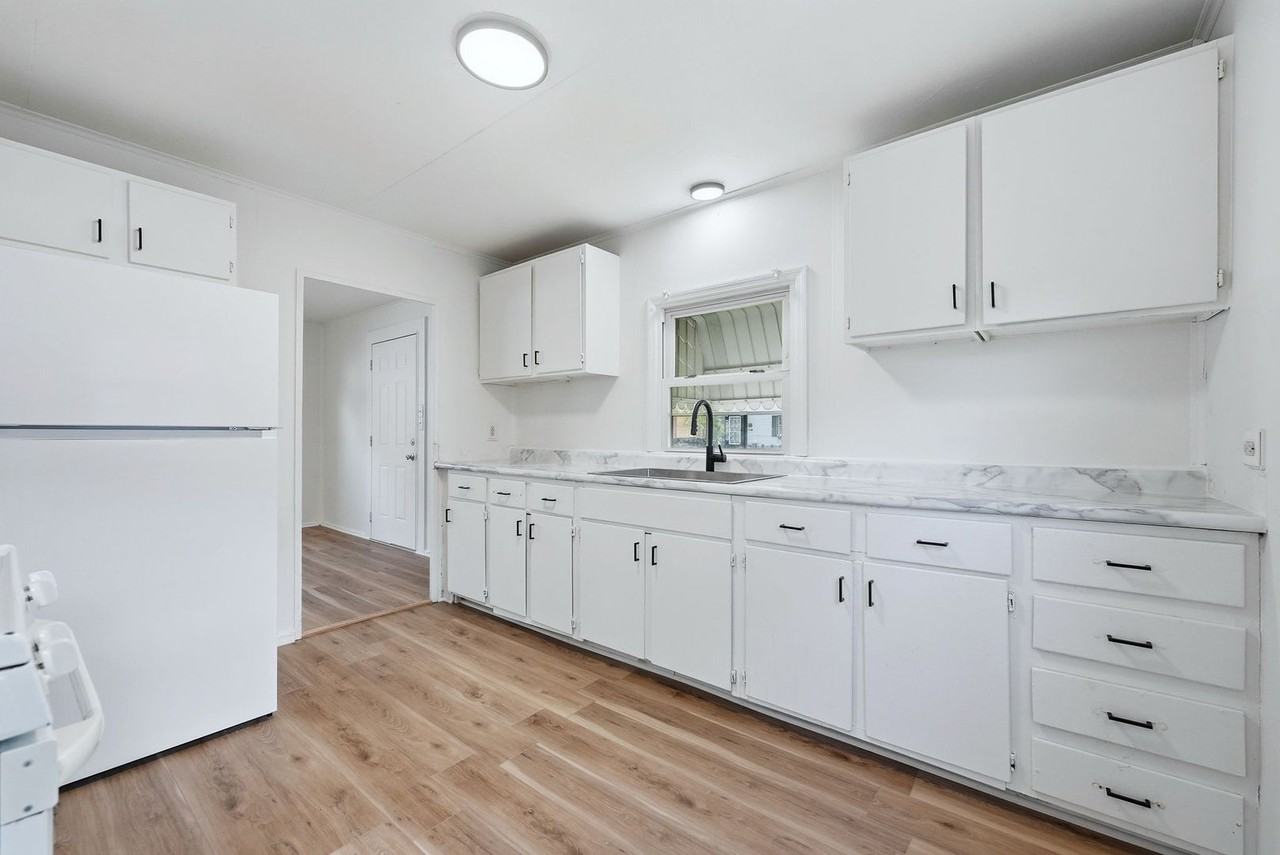 4014 Oliver St - Photo 5 of 18
