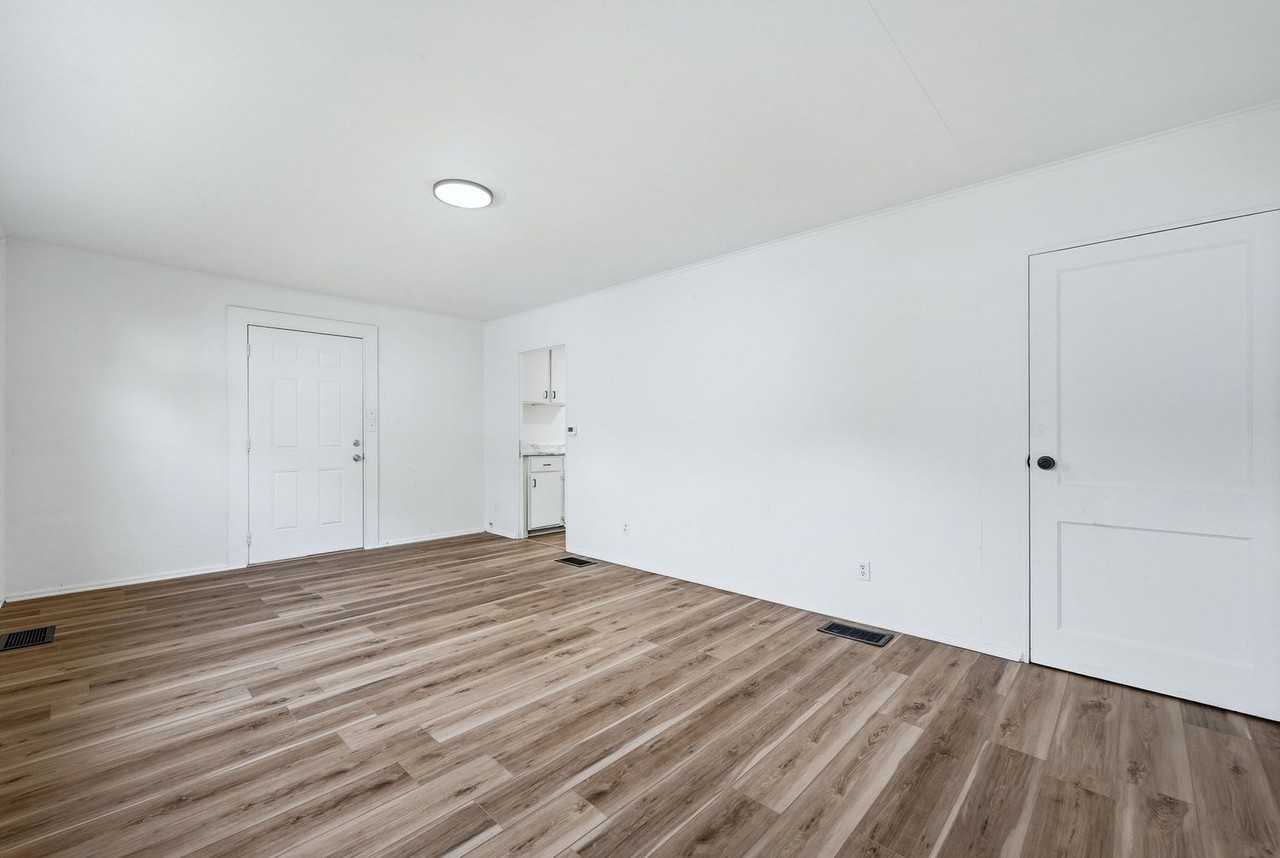 4014 Oliver St - Photo 7 of 18