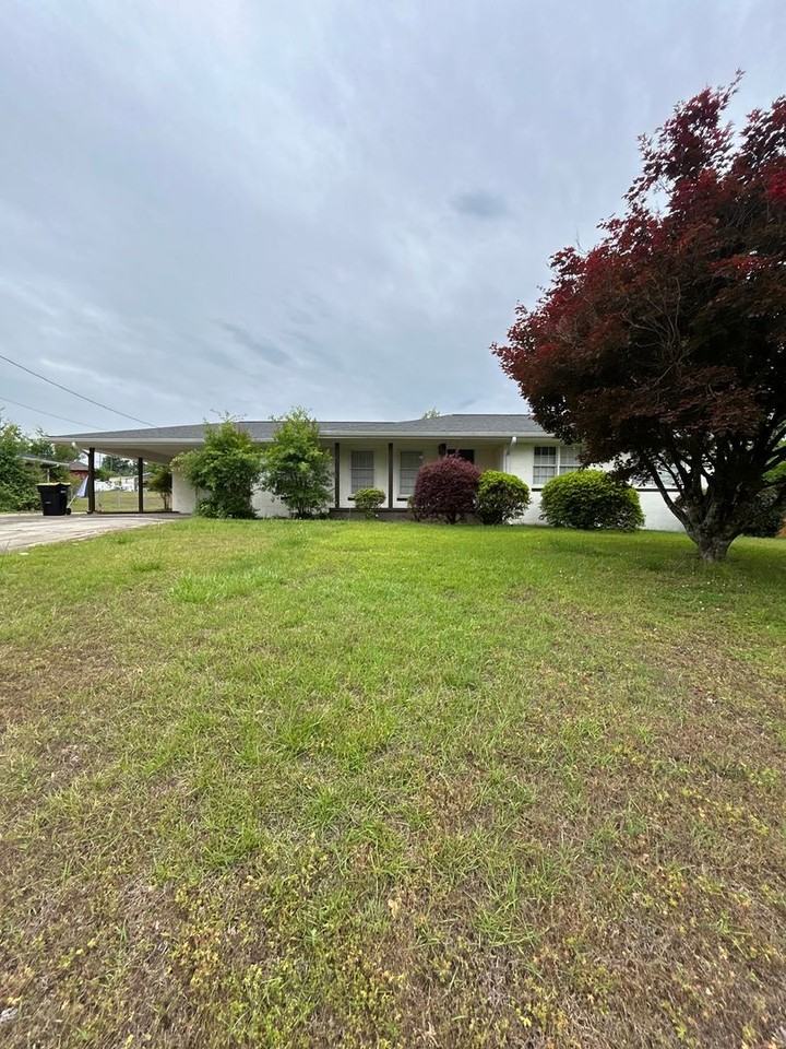6 Georgian Dr