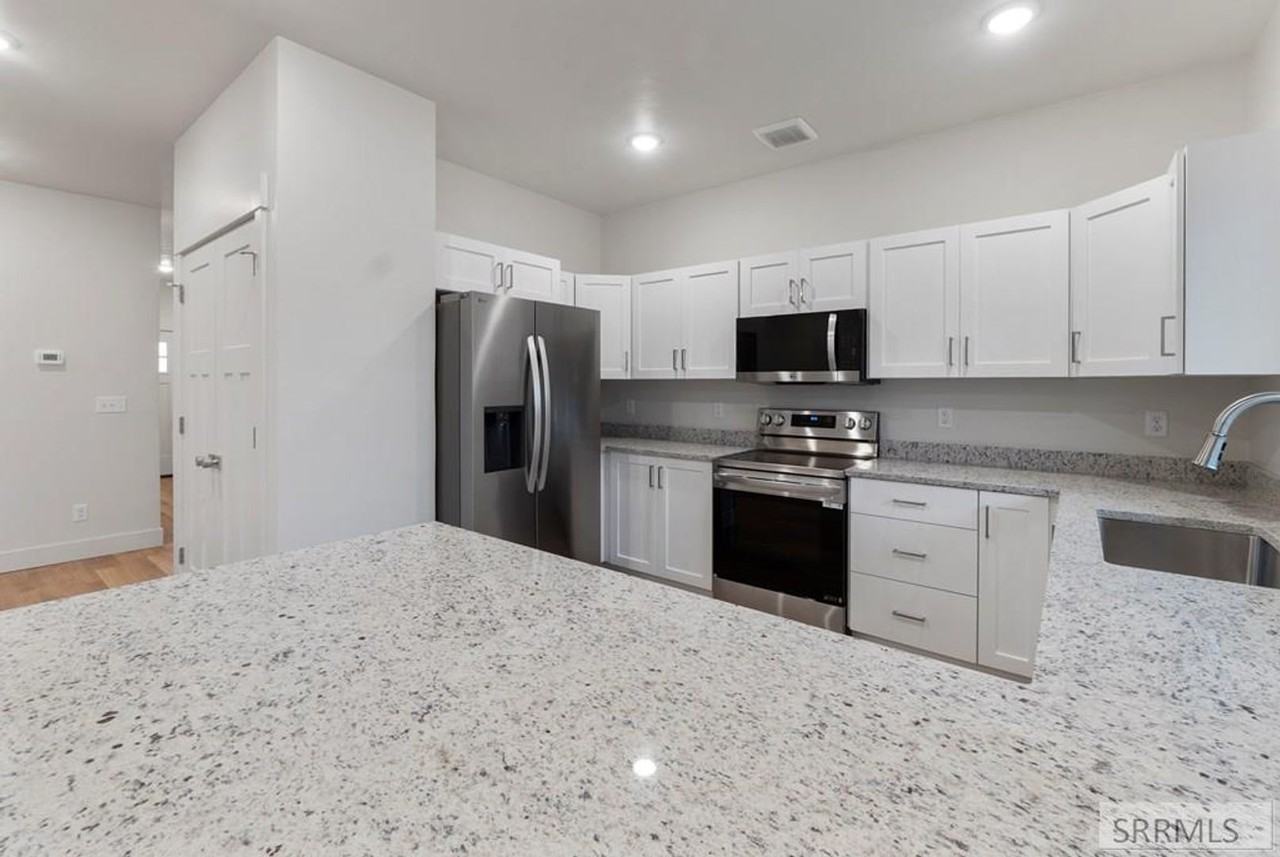 540 Sugar Beet Dr - Photo 3 of 15