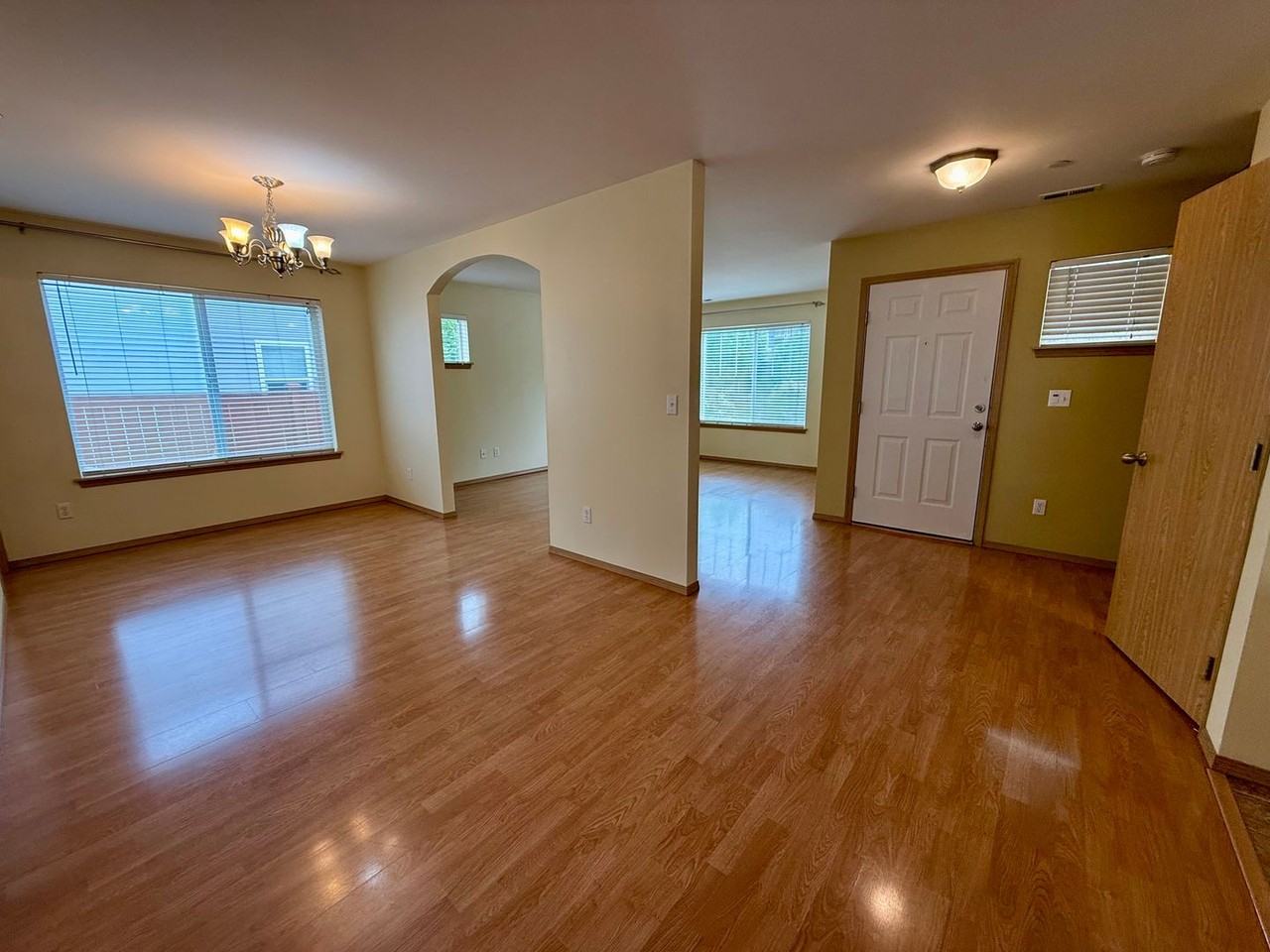 2224 Bobs Hollow Ln - Photo 5 of 22