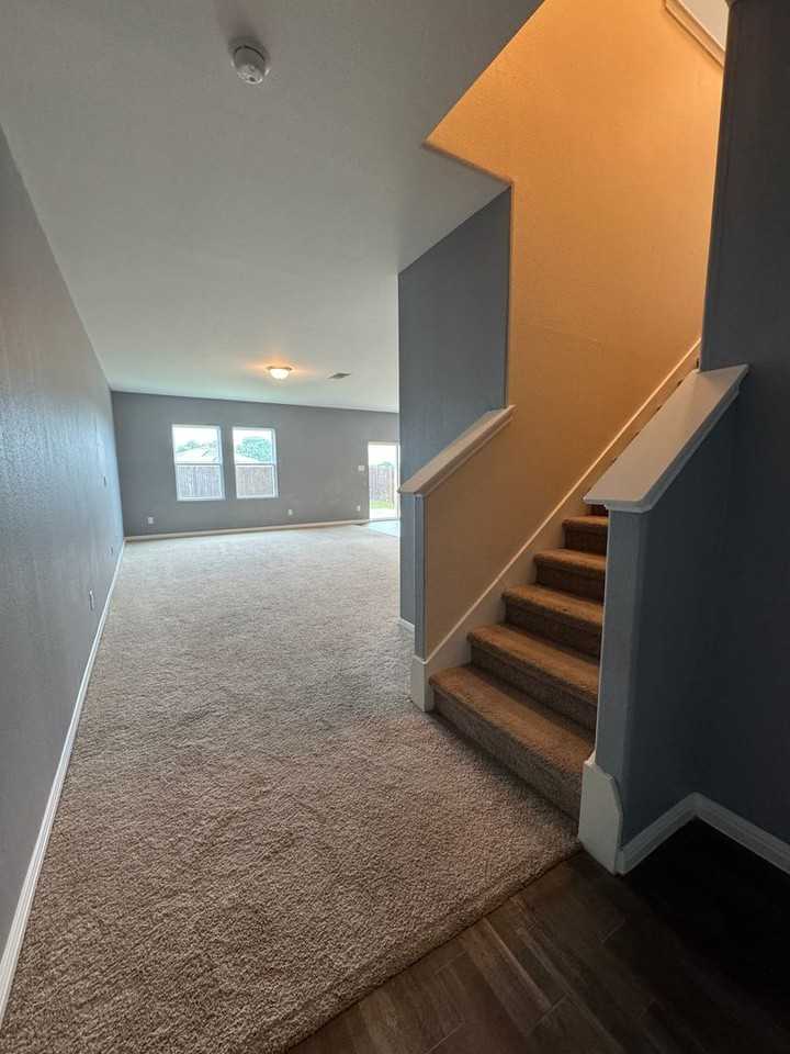 105 Rainey Dr - Photo 4 of 23