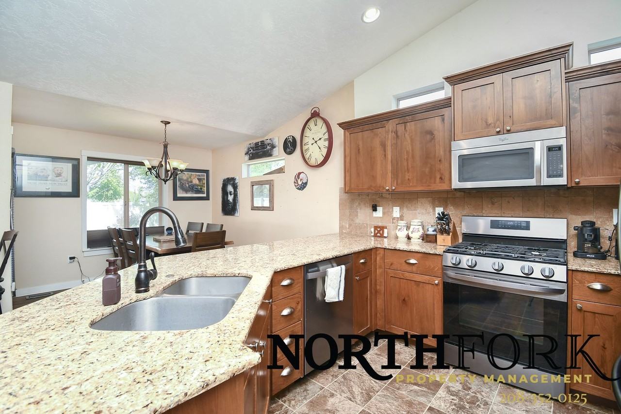 11130 W Wildlife St - Photo 5 of 12