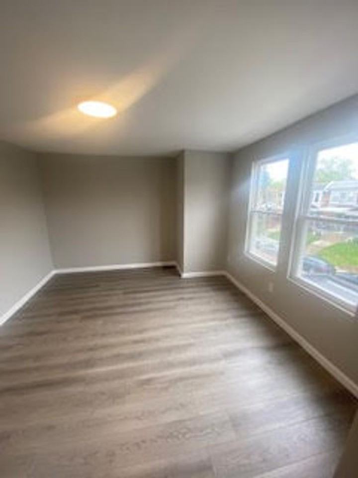 6247 N Gratz St - Photo 5 of 11