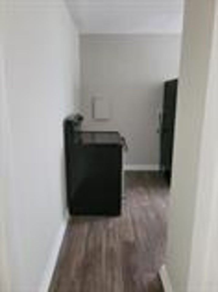 334 S Bull St - Photo 3 of 12