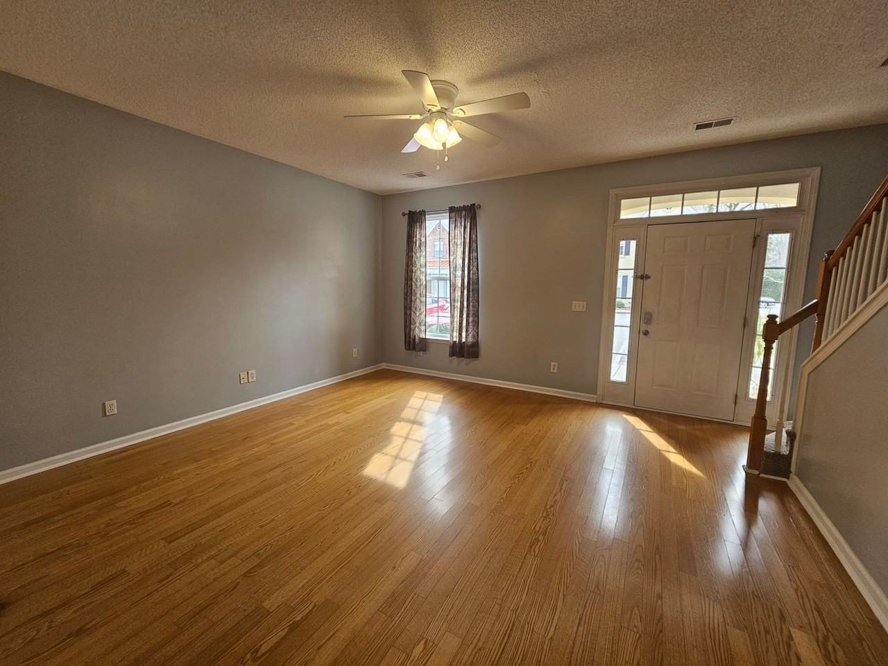 104 Tuscany Ct - Photo 3 of 18
