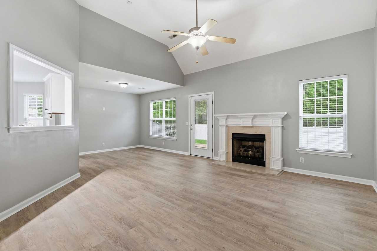 572 572 Preakness Ci Pleasant View, TN 37146 - Photo 5 of 34