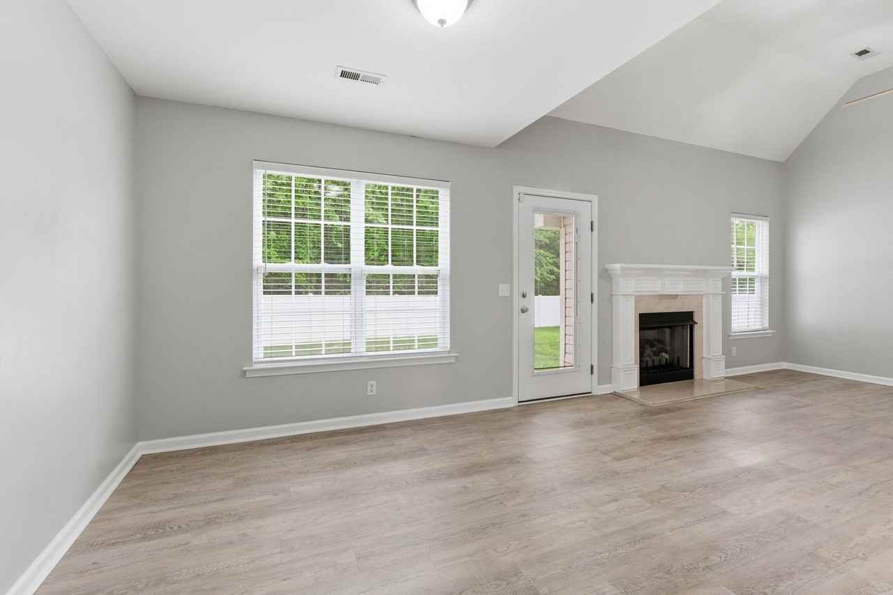 572 572 Preakness Ci Pleasant View, TN 37146 - Photo 7 of 34
