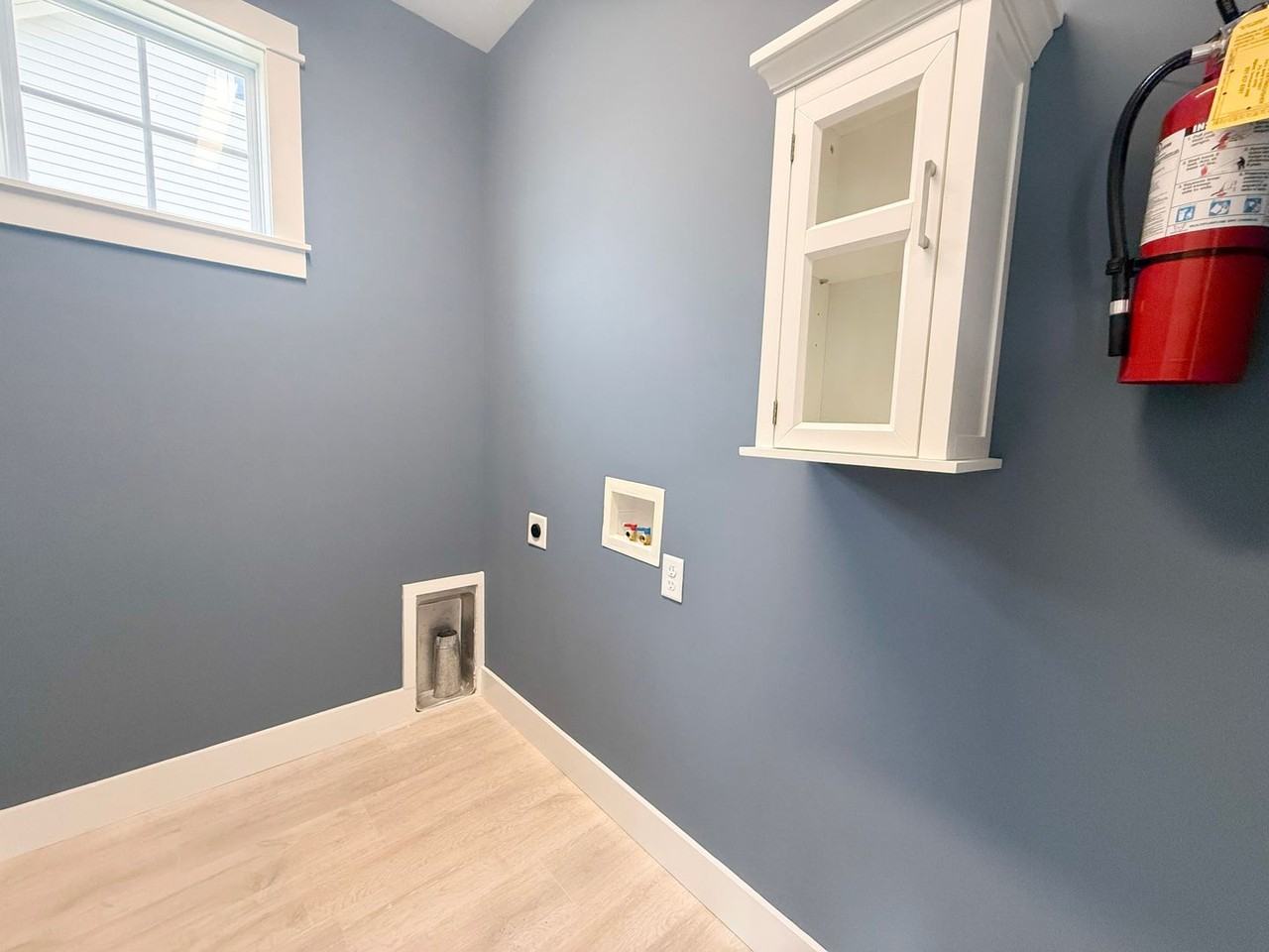 407 Juniper Dr - Photo 6 of 27