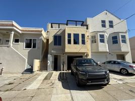 featured image of 220 220 - 220A Sadowa St