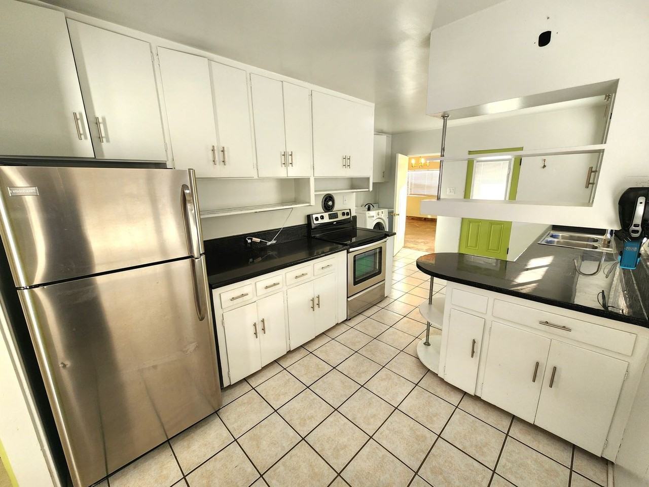 414 Phillips Dr - Photo 6 of 48