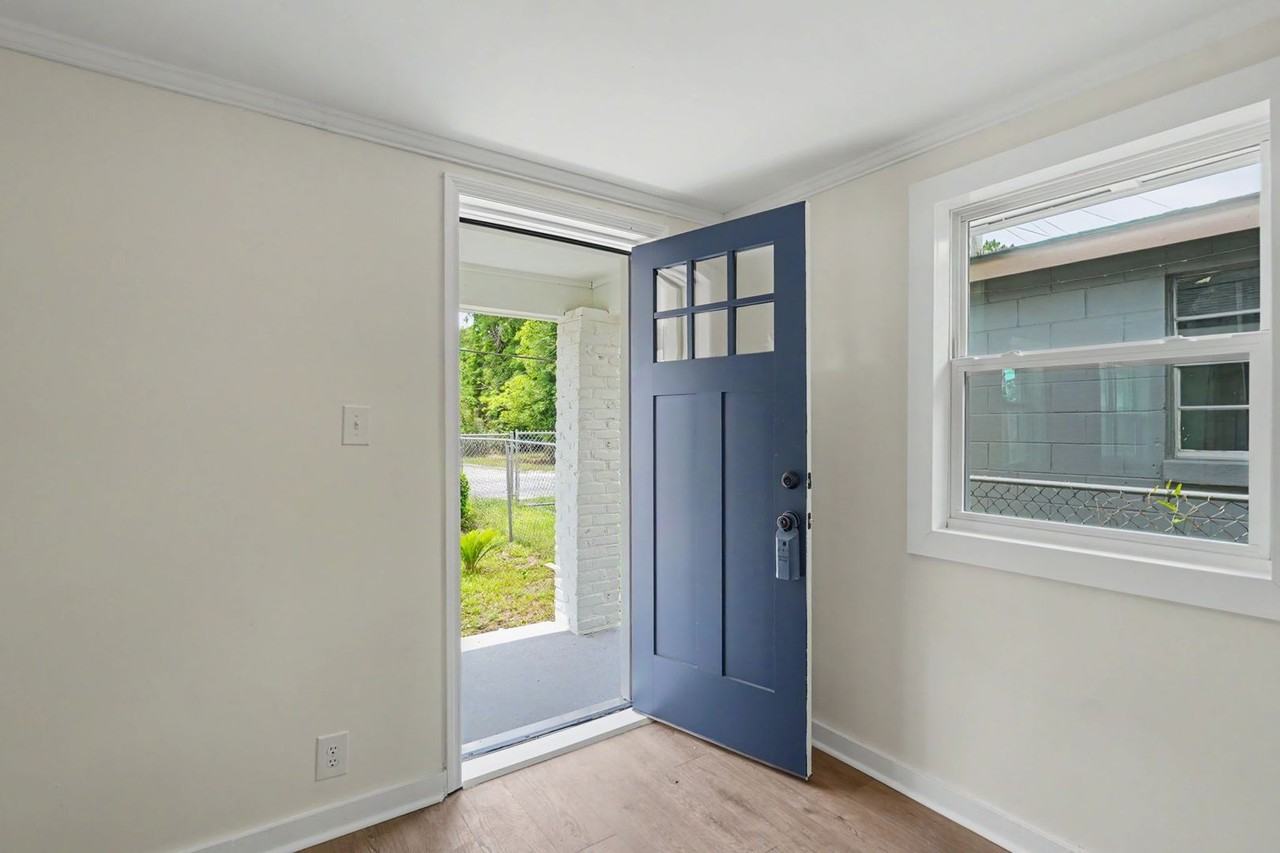 602 Staley Ave - Photo 4 of 22