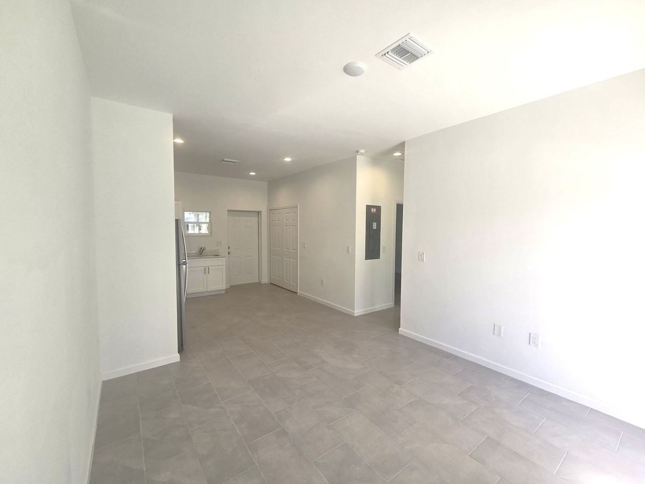 3603 38th St Sw - Photo 5 of 15